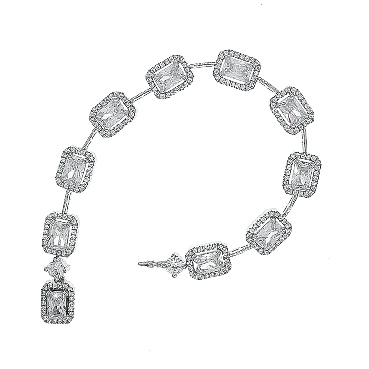 snyggt armband i silver med stenar från Catwalk Jewellery