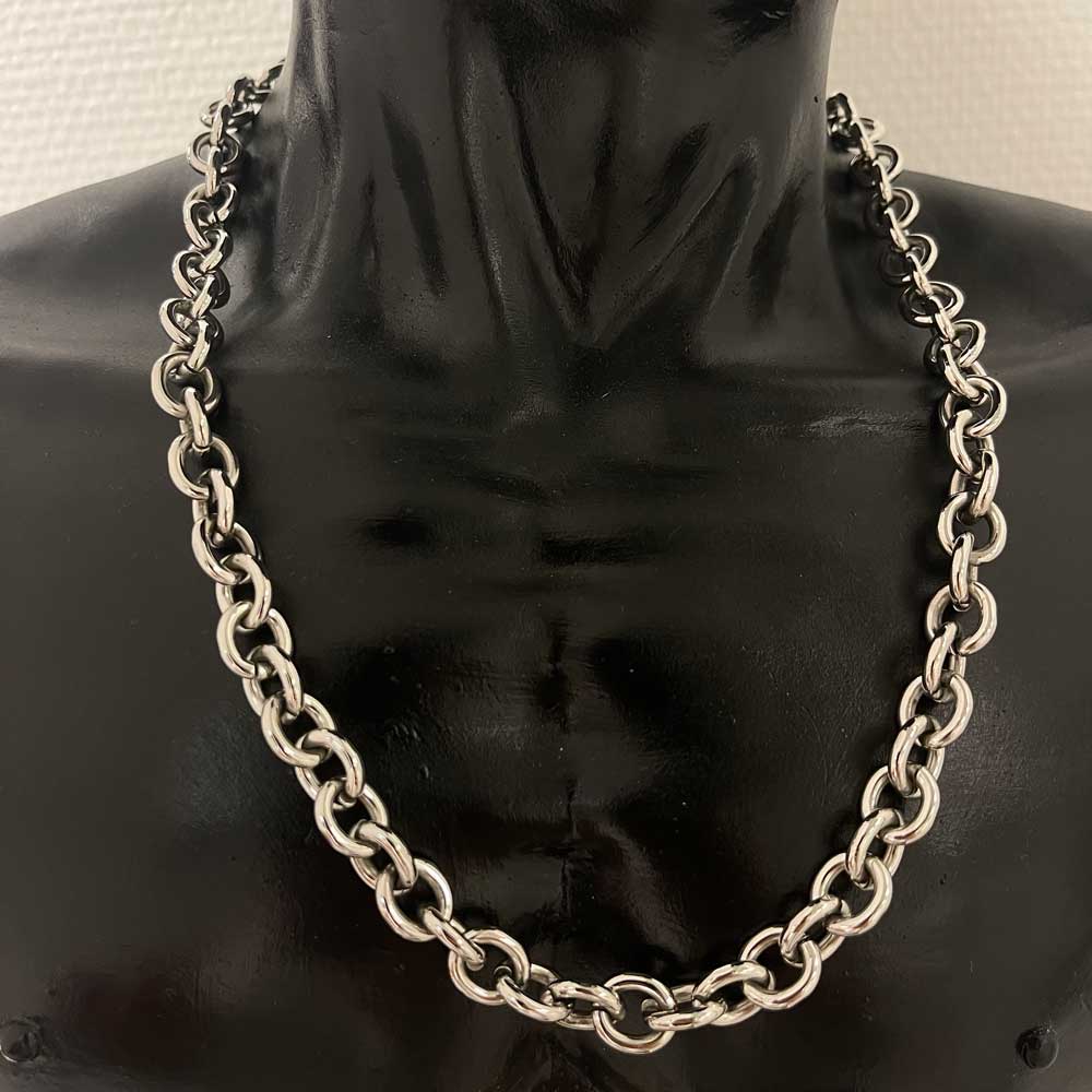 coolt halsband i rostfritt stål till kille från catwalksmycken