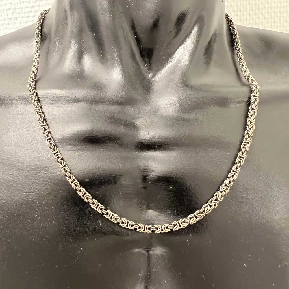 Rund kejsarlänk halsband i 925 oxiderat silver från Catwalksmycken