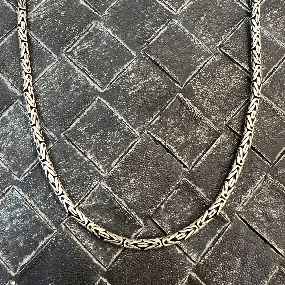 Rund kejsarlänk halsband i 925 oxiderat silver från Catwalksmycken