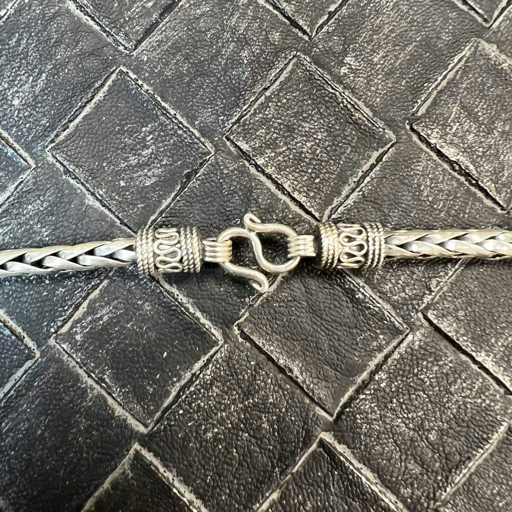 Rund länk halsband i 925 oxiderat silver från Catwalksmycken