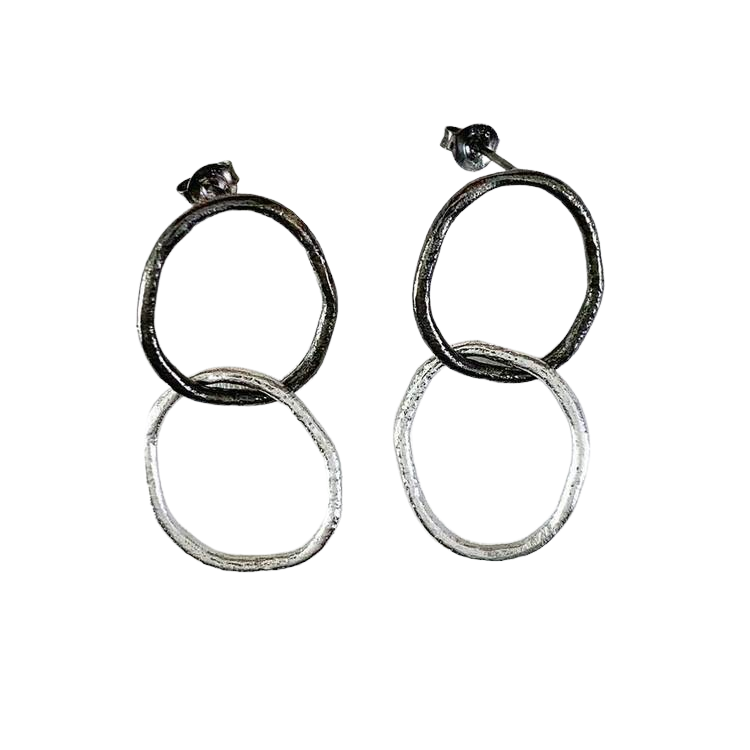 Snygga örhängen i svart rhodinerat silver DOUBLE RINGS från Catwalk Jewellery