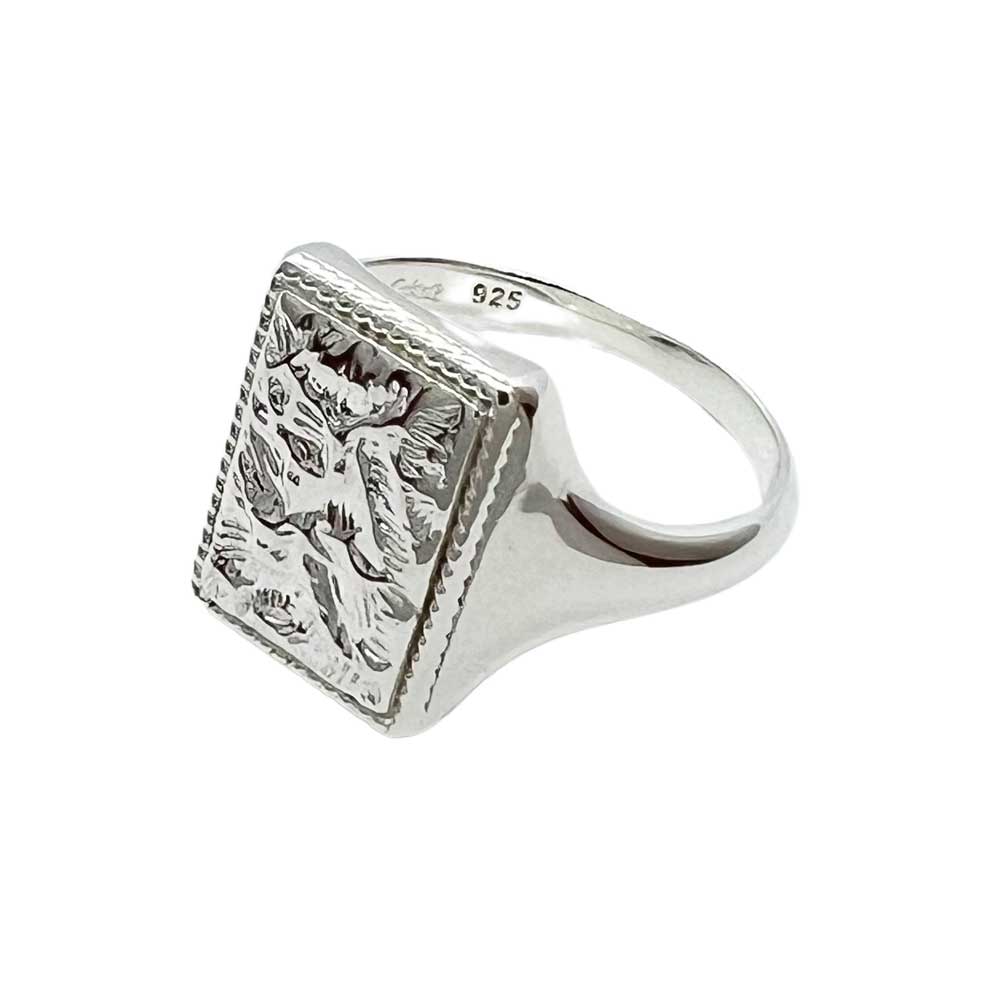 Stilren fyrkantig klackring av unik och cool design i 925 silver från catwalksmycken