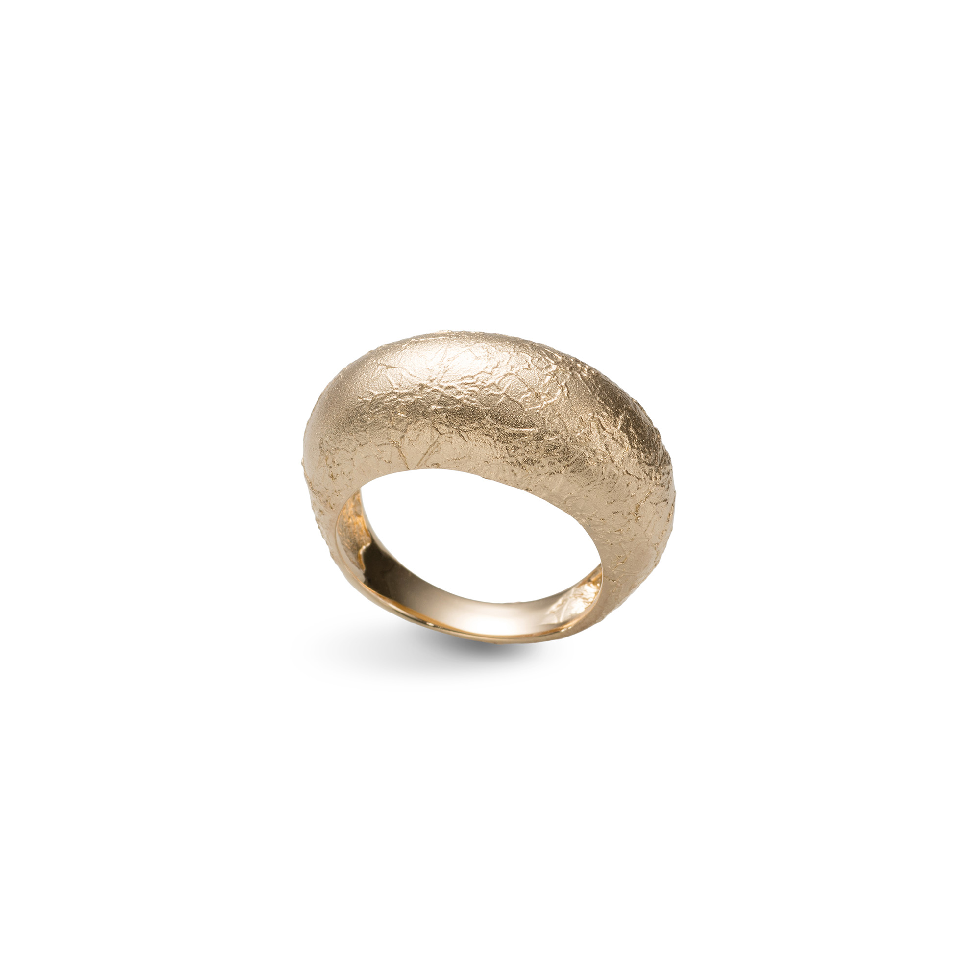 Vacker ring i återvunnet 925 förgyllt silver med en cool matt yta från catwalksmycken