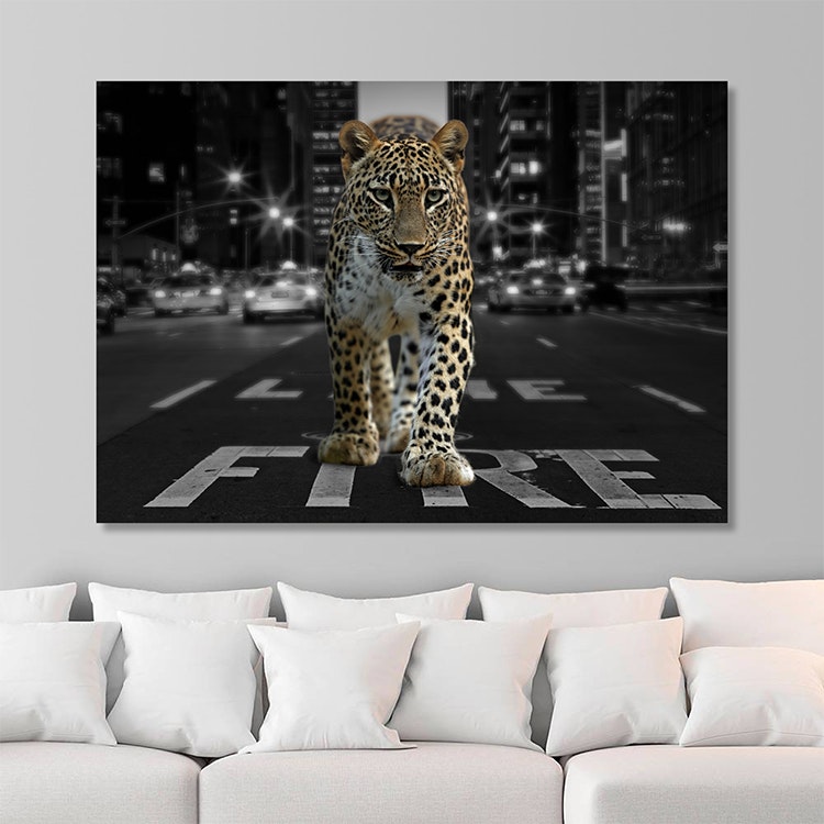 Canvastavla med Leopard.