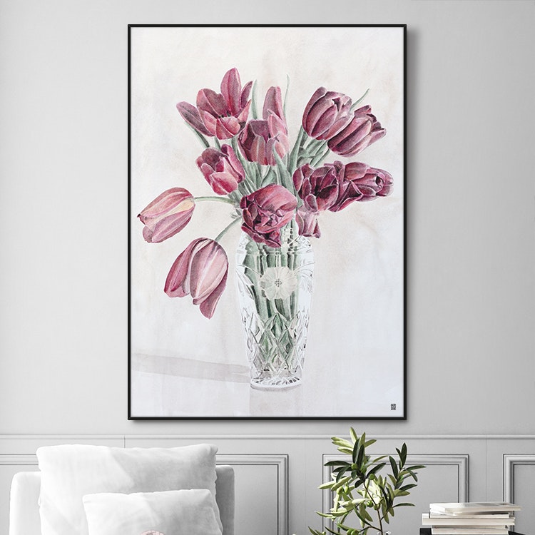 Tulips in vase Art Print