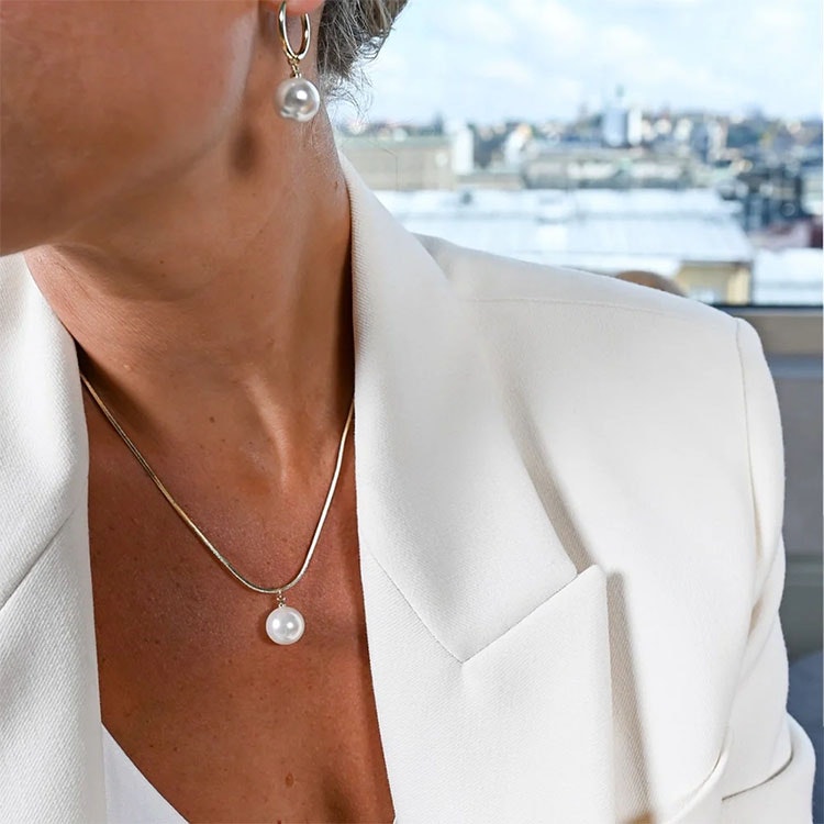 SNÖ OF SWEDEN - Paola pendant halsband, guld - Amazing Gifts