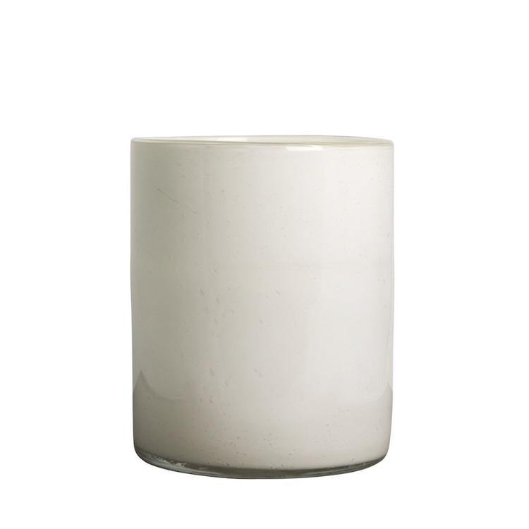 Presenttips vas/ ljuslykta Calore vit i storlek large från ByOn.