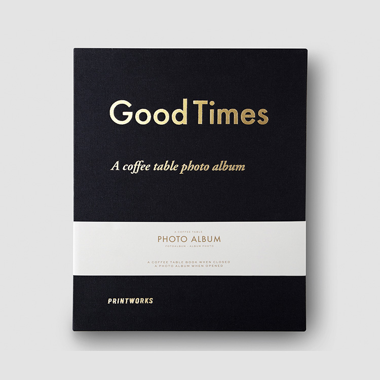 Presenttips svarta fotoalbumet Good Times från Printworks.