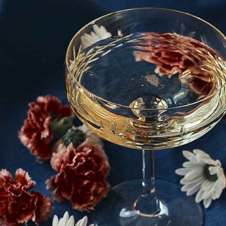 Eleganta kristall champagneglas i 2-pack från danska Frederik Bagger.
