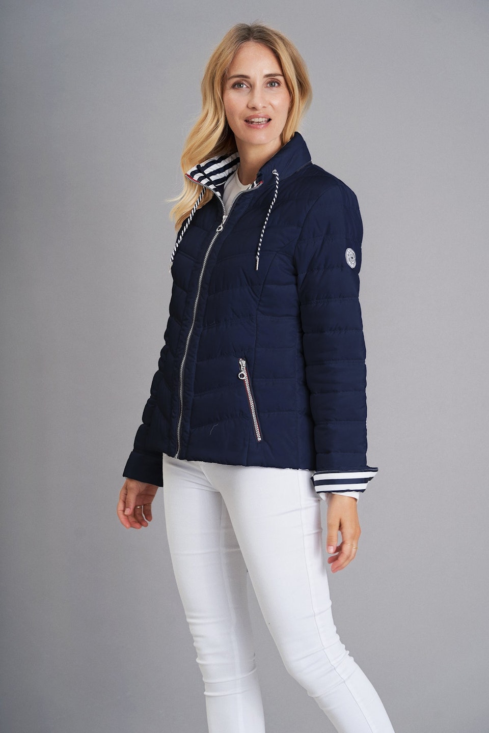 Quiltad jacka (48 KVAR) SLUT 3/7