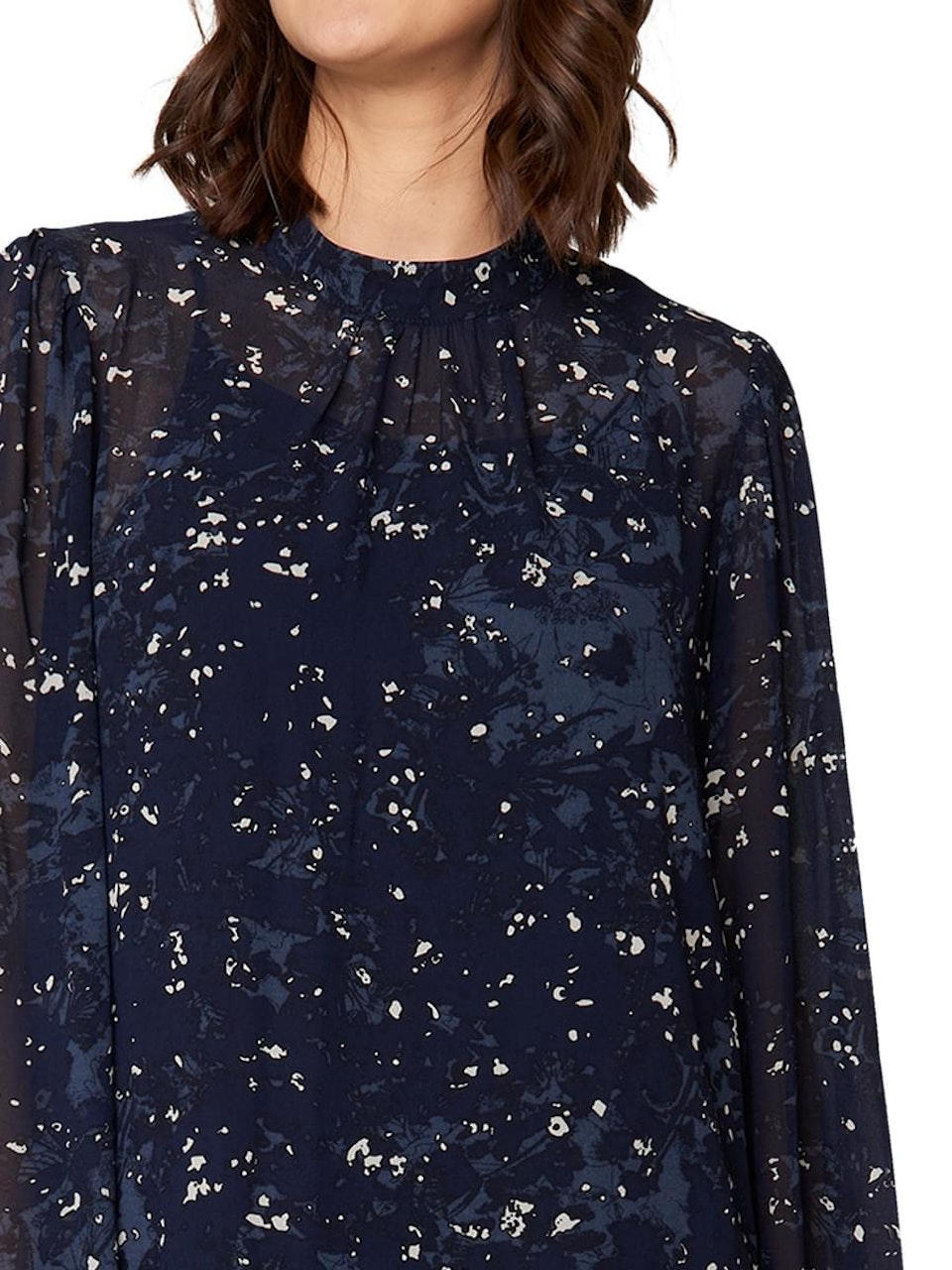 Festlig blus (2XL KVAR)