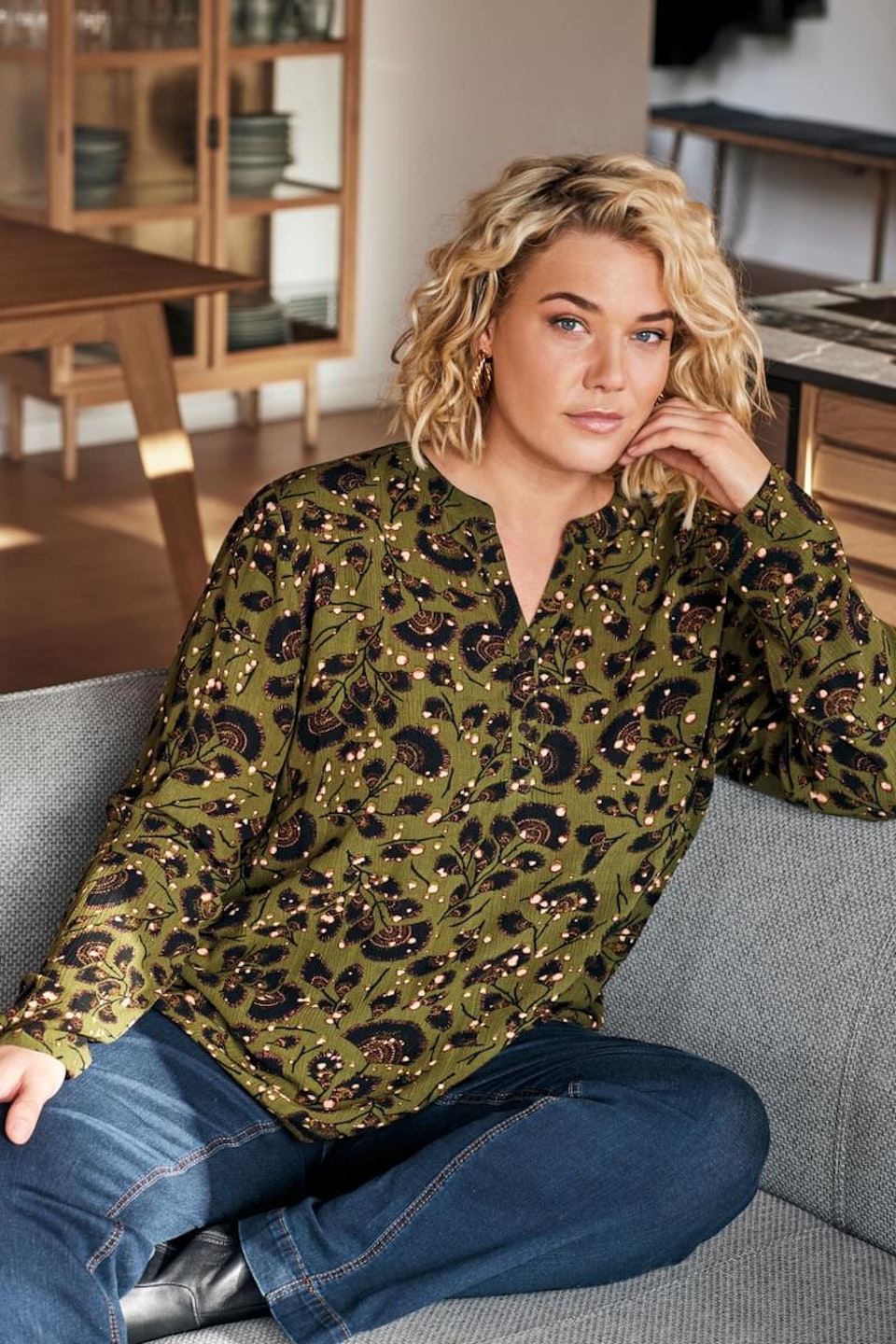 Blus (50, 52, 54 KVAR)