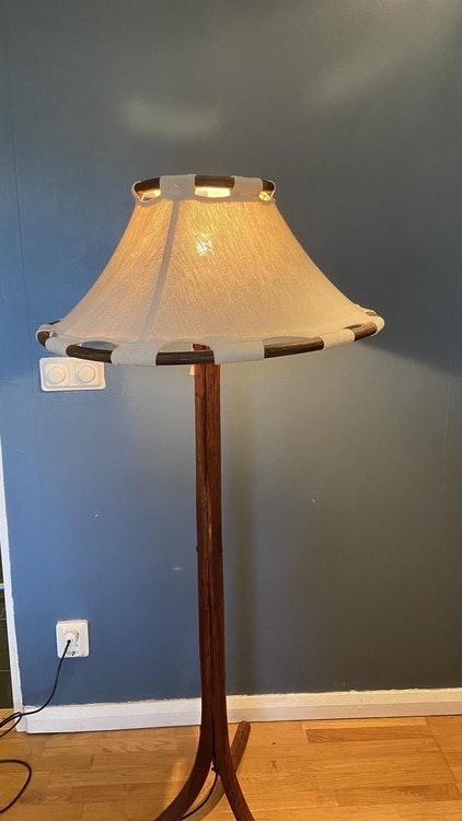 Golvlampa från Atelje Lyktan, modell Anna