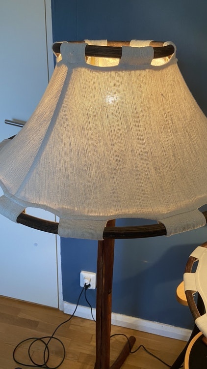 Golvlampa från Atelje Lyktan, modell Anna