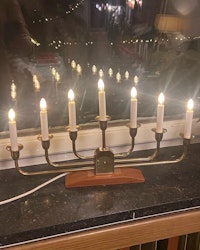 Adventljusstake teak/mässing
