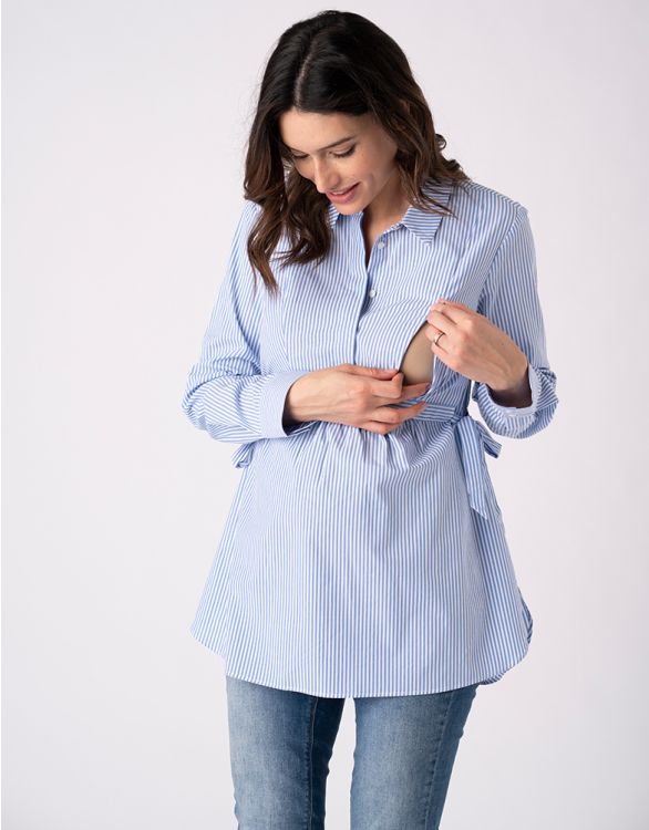 Bild visar amningsöppningen på blårandig gravid och amningsskjorta
