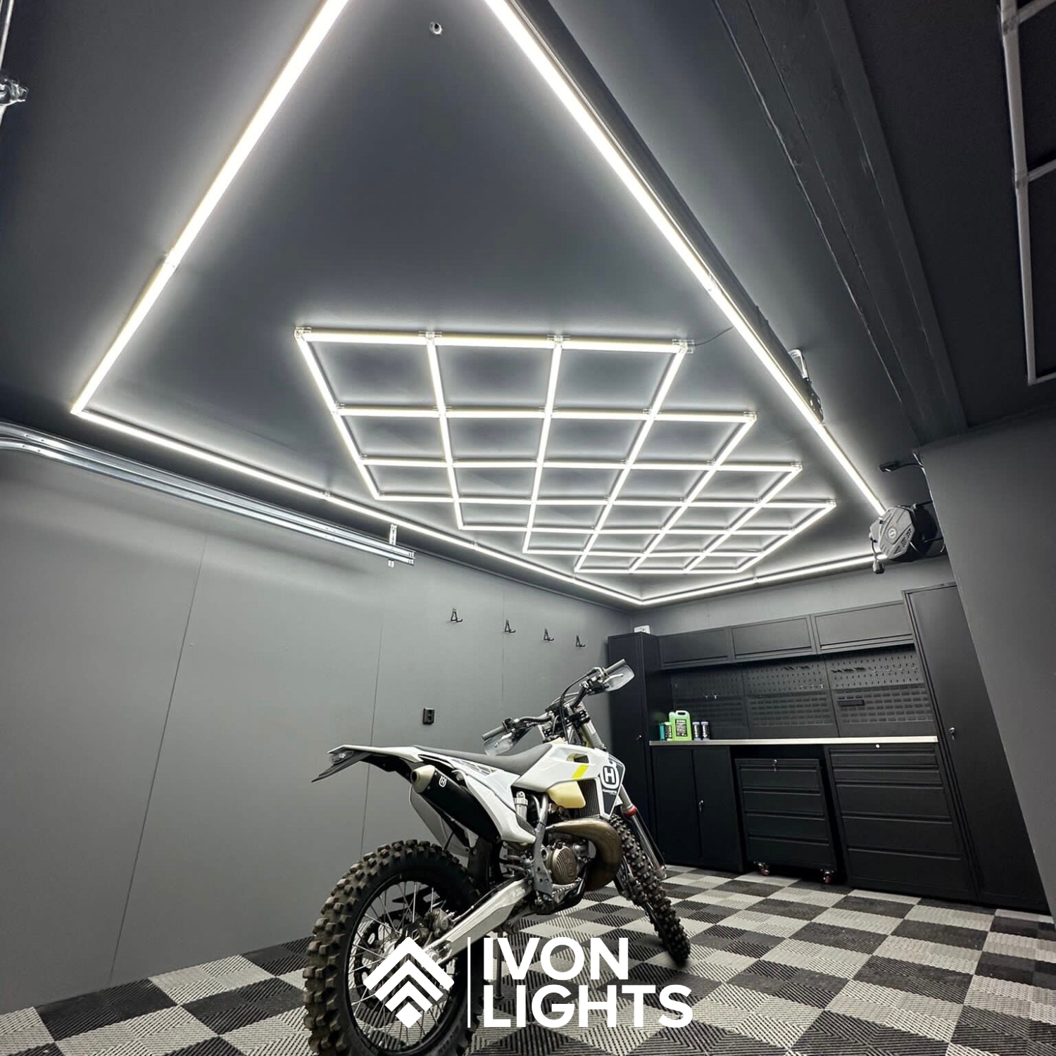 IVON BLACKOUT Cone LED Garage lighting Black 243x484cm