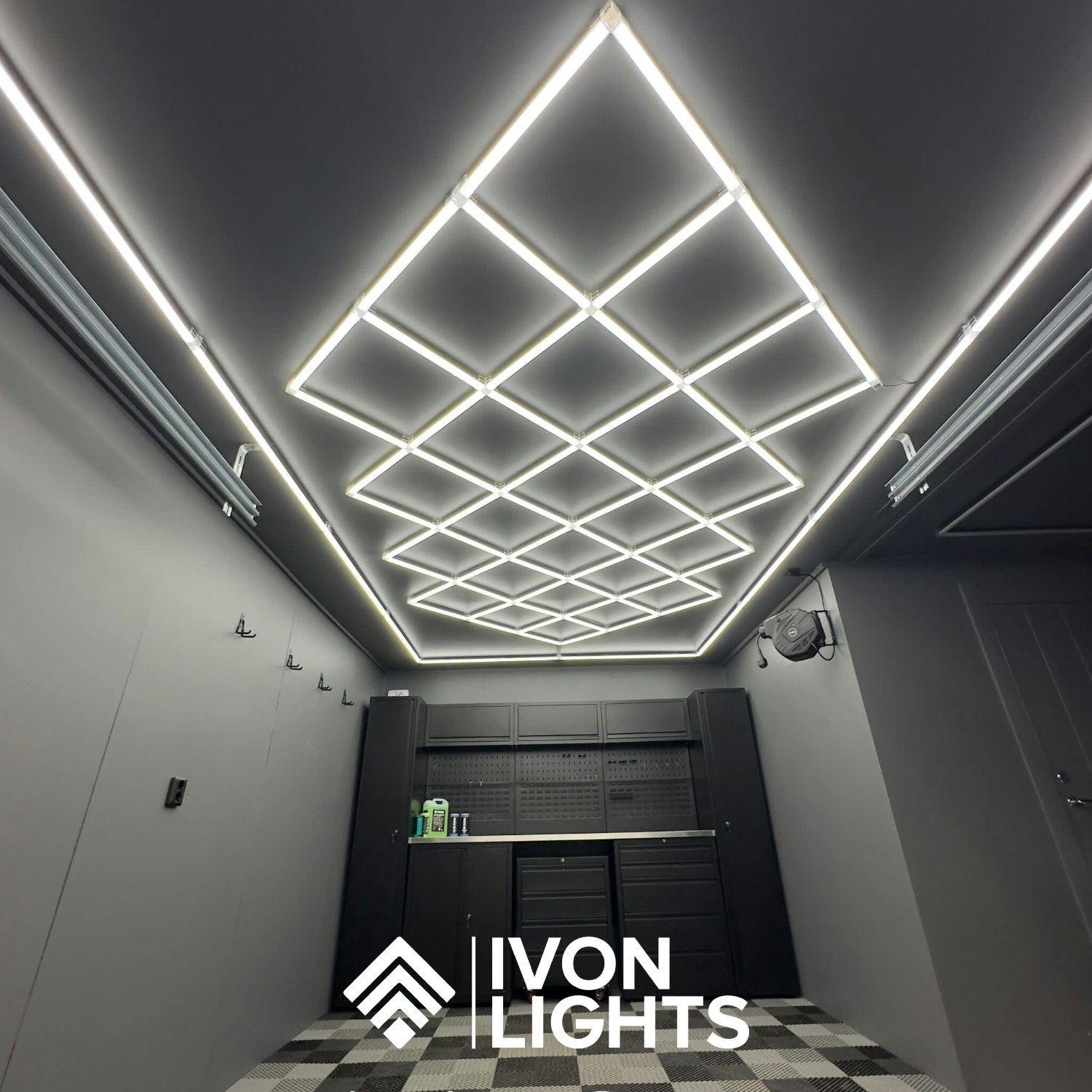 IVON BLACKOUT Cone LED Garage lighting Black 243x484cm