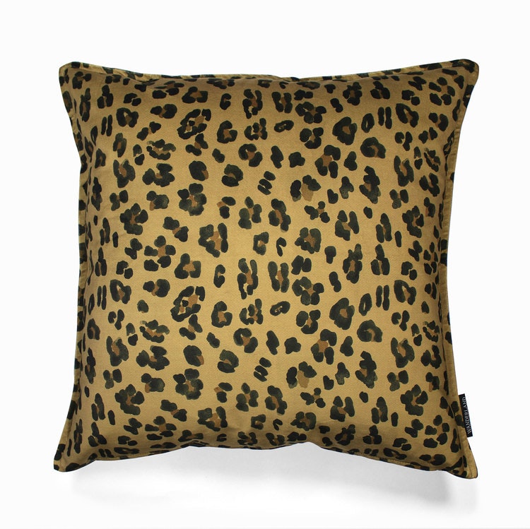 Guld leopard kuddfodral i sammet 60 x 60 cm - Yebo Design | Sydafrika möter  Sverige