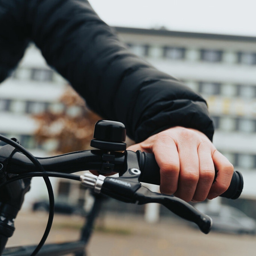Ringklocka med AirTag-hållare