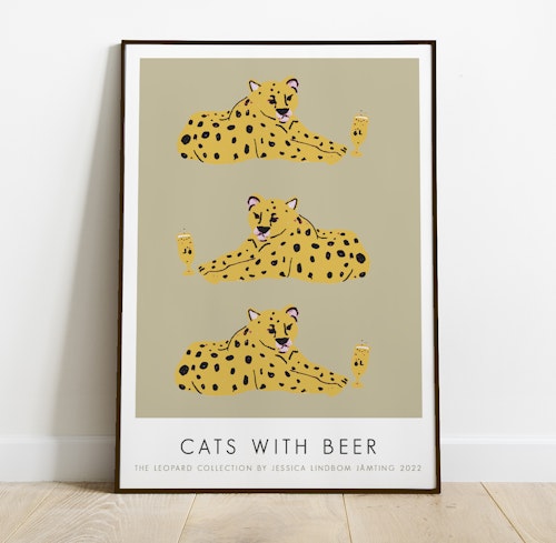 Cats with Beer - Poster av Jessica Jämting
