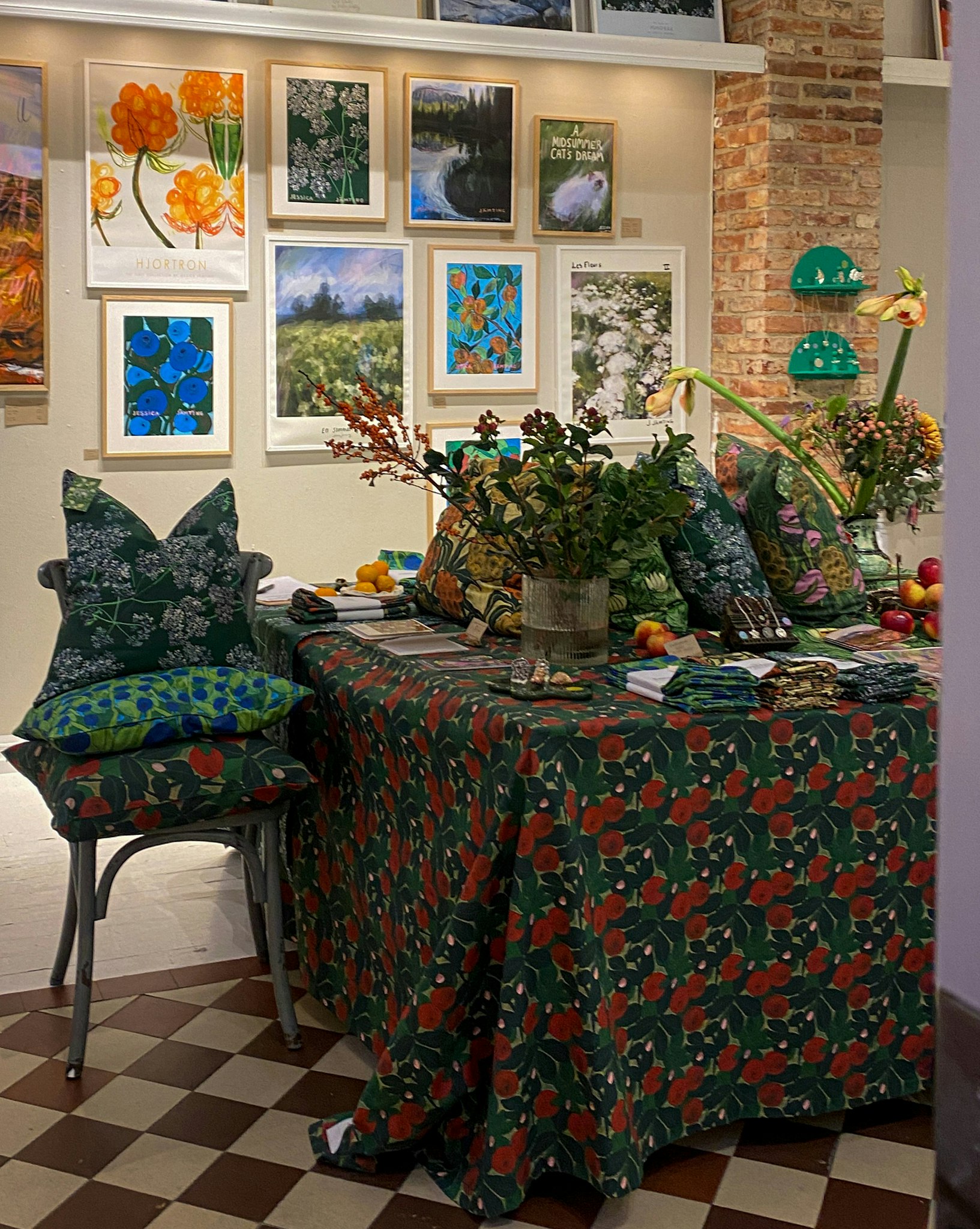 Lingonberries Bordsduk 140x200 cm – Ekologisk bomull