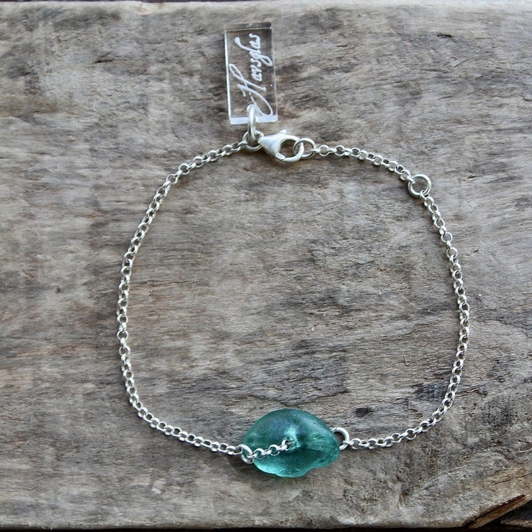 Eye Of The Oceans armband