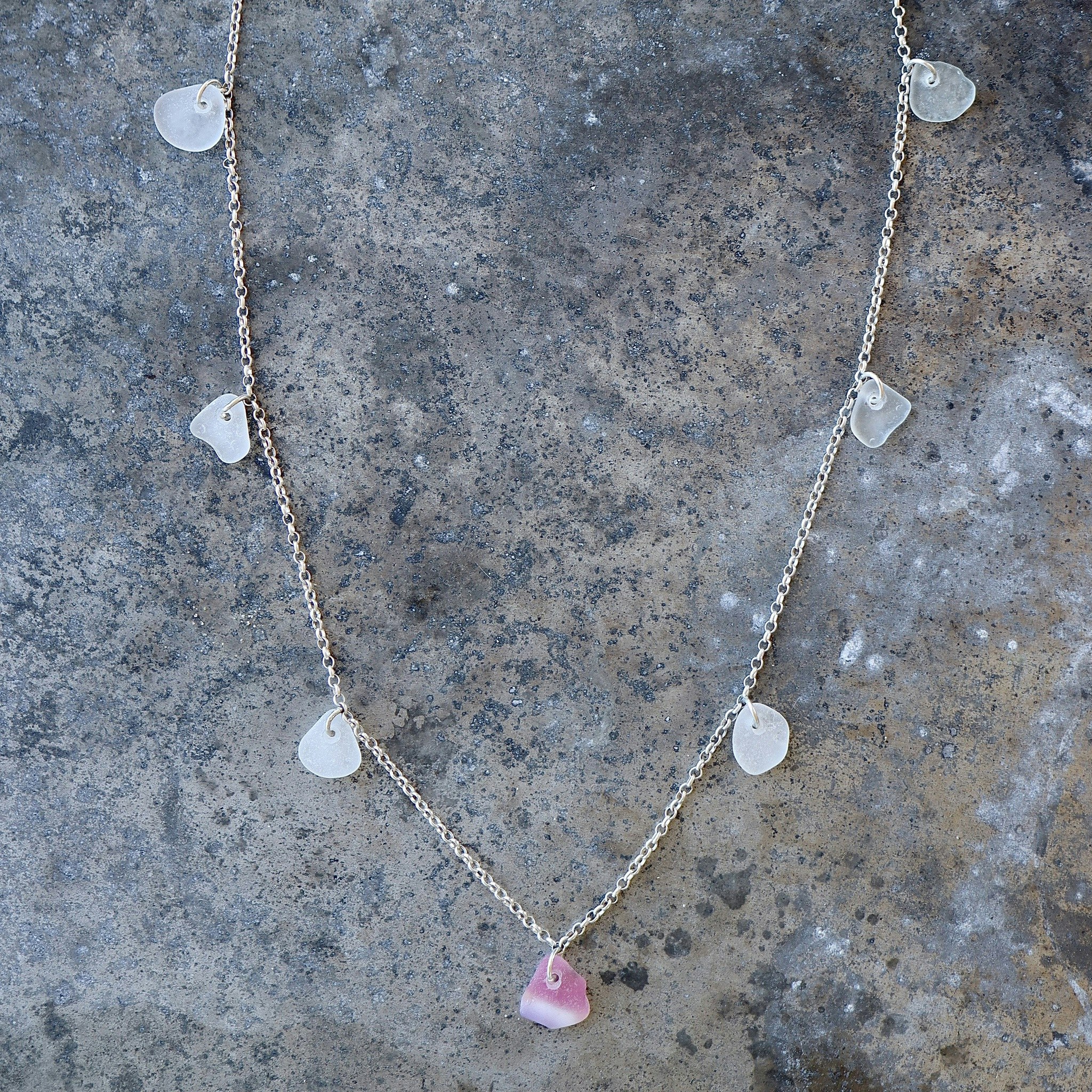 Treasure Hunter´s  Pink Delight halsband