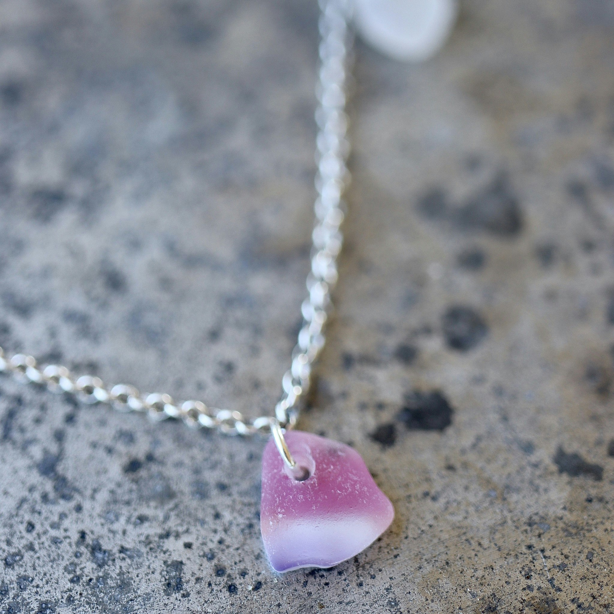 Treasure Hunter´s  Pink Delight halsband