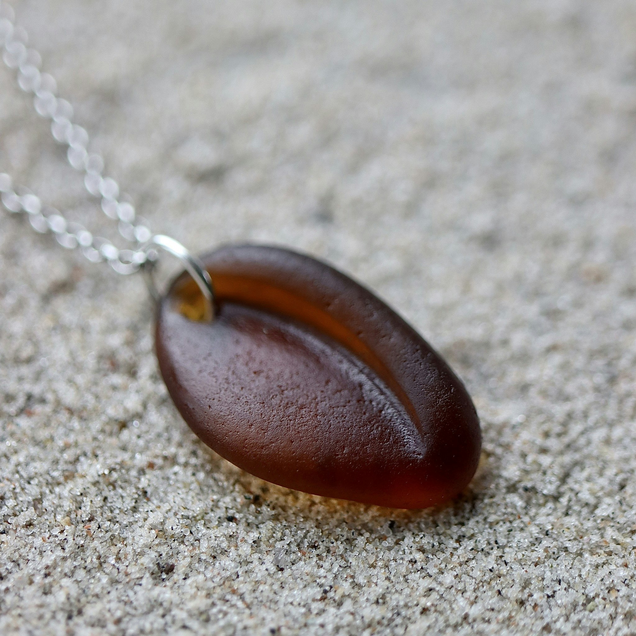 Chocolate Bean halsband
