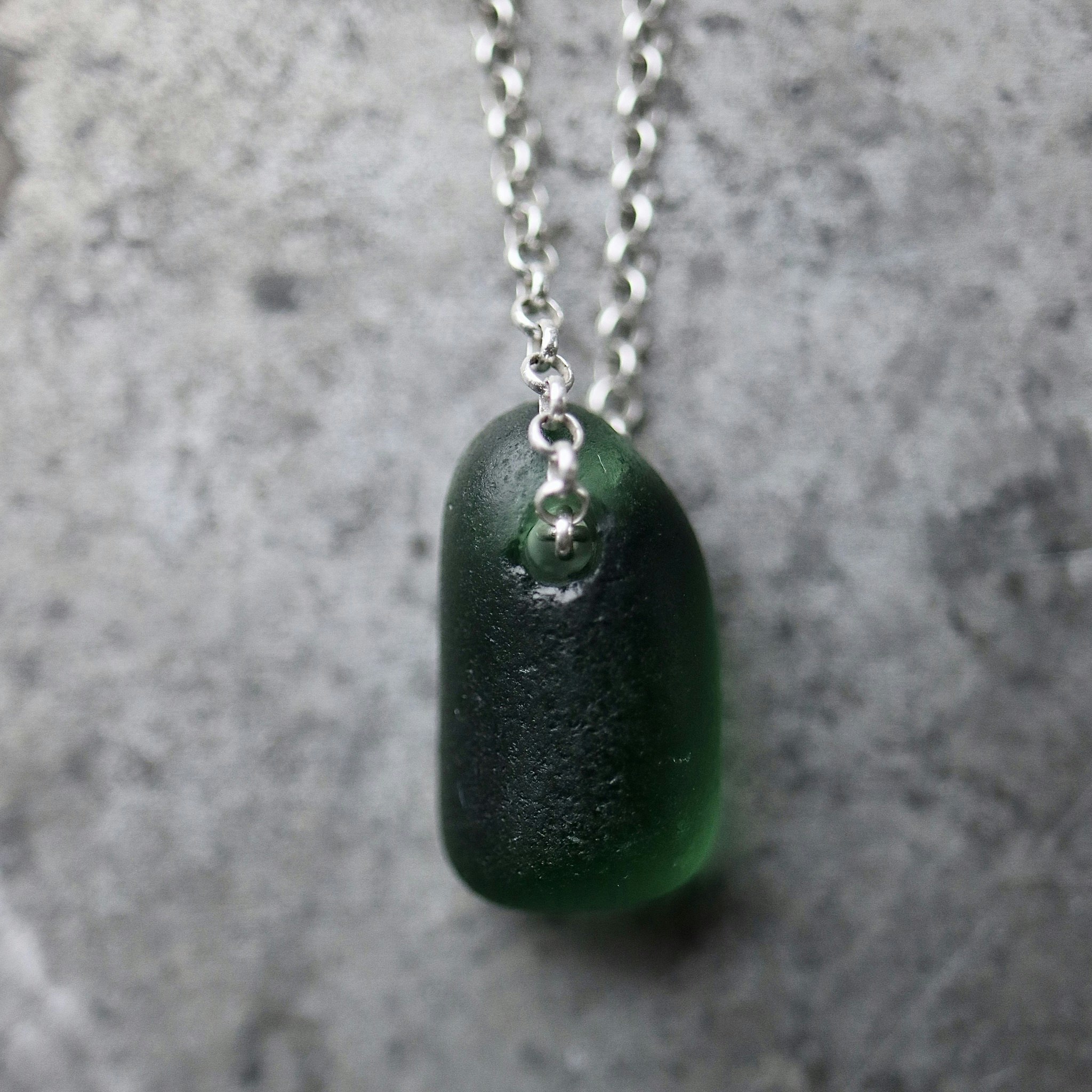 In To The Green halsband