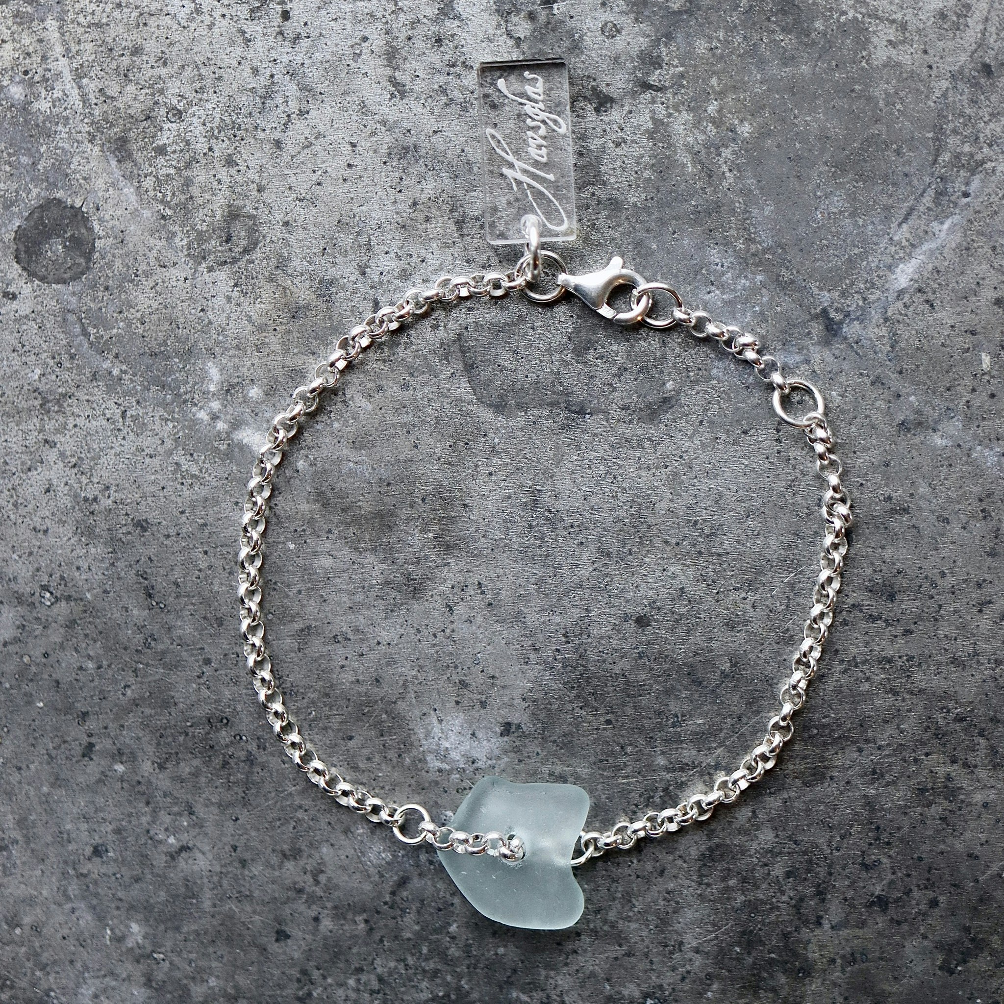 Irregular armband