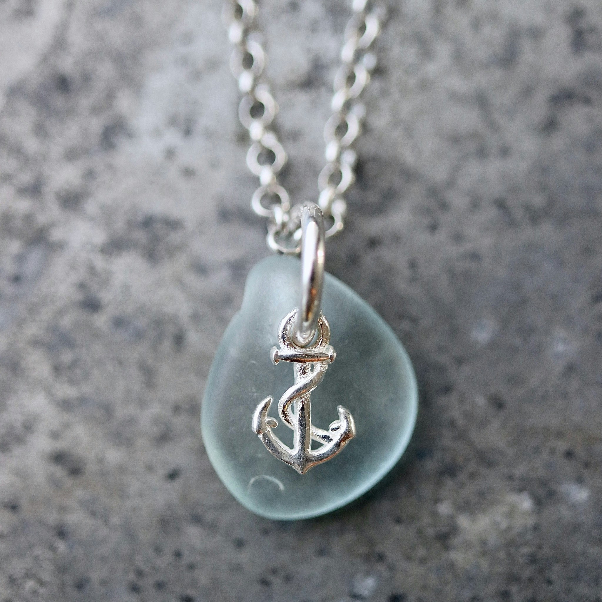 My Tiny Anchor berlockhalsband