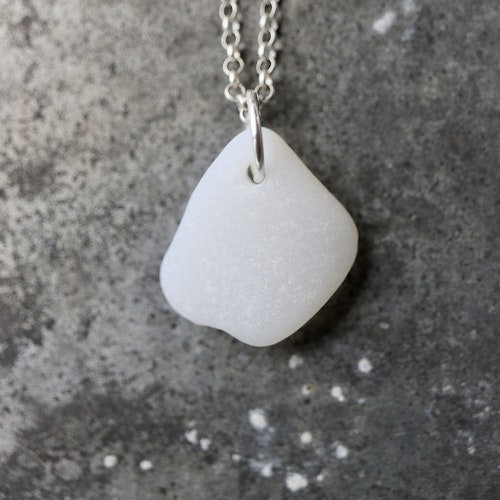 Milk White halsband