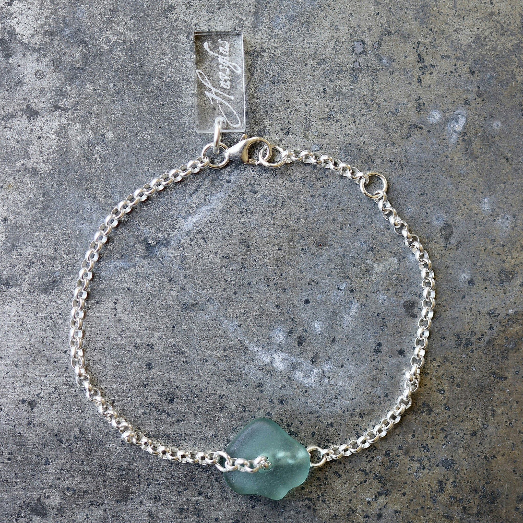 Waterflow armband