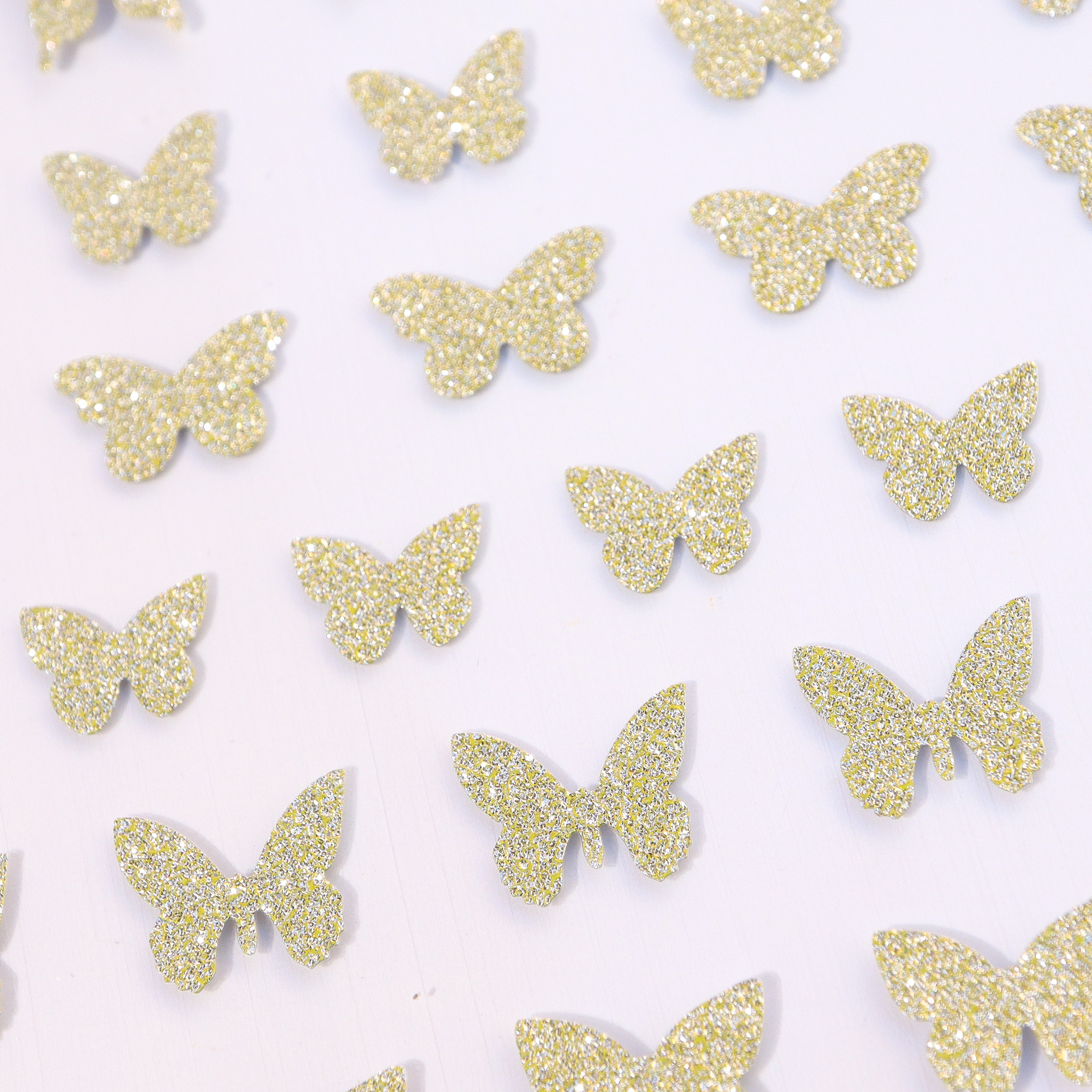 Guld fjärilar