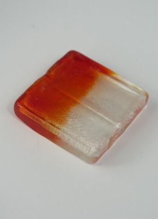 Fyrkantiga glaspärlor orange/vit