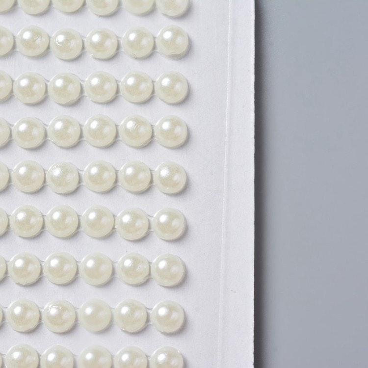 Självhäftande halv-pärlor pärlemoresin stickers 4mm
