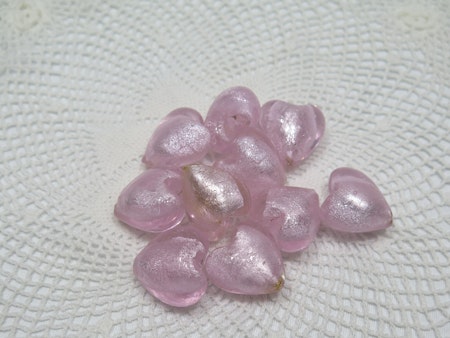Hjärtformade glaspärlor rosa 10-p