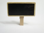 Små klädnypor med blackboard - 48x50mm - natur
