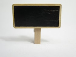 Små klädnypor med blackboard - 48x50mm - natur