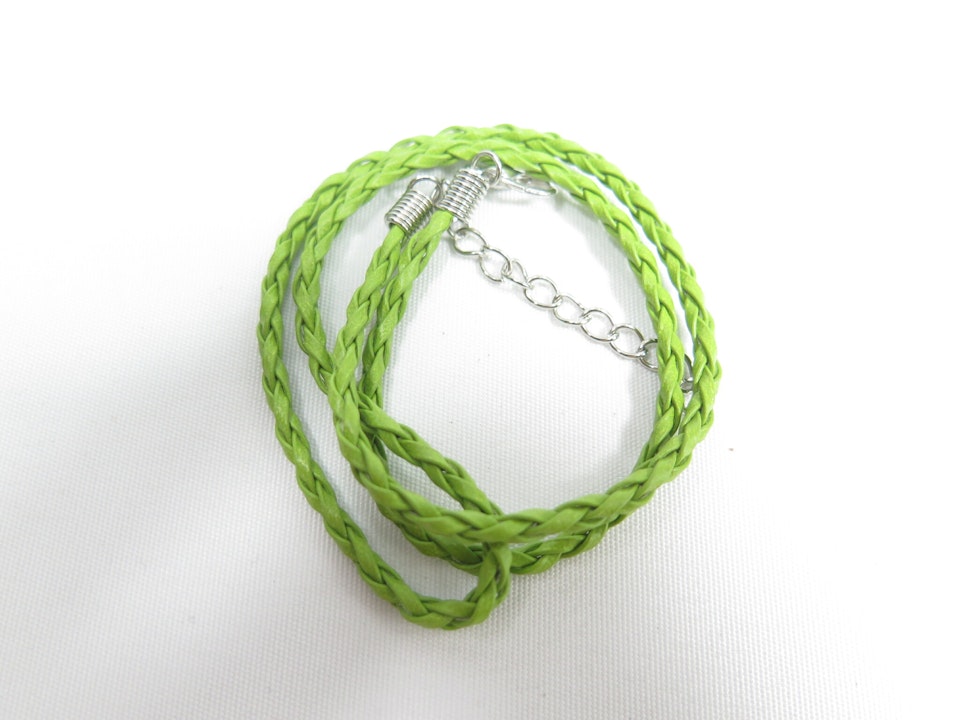 Flätat läder halsband med hummer lås, grön