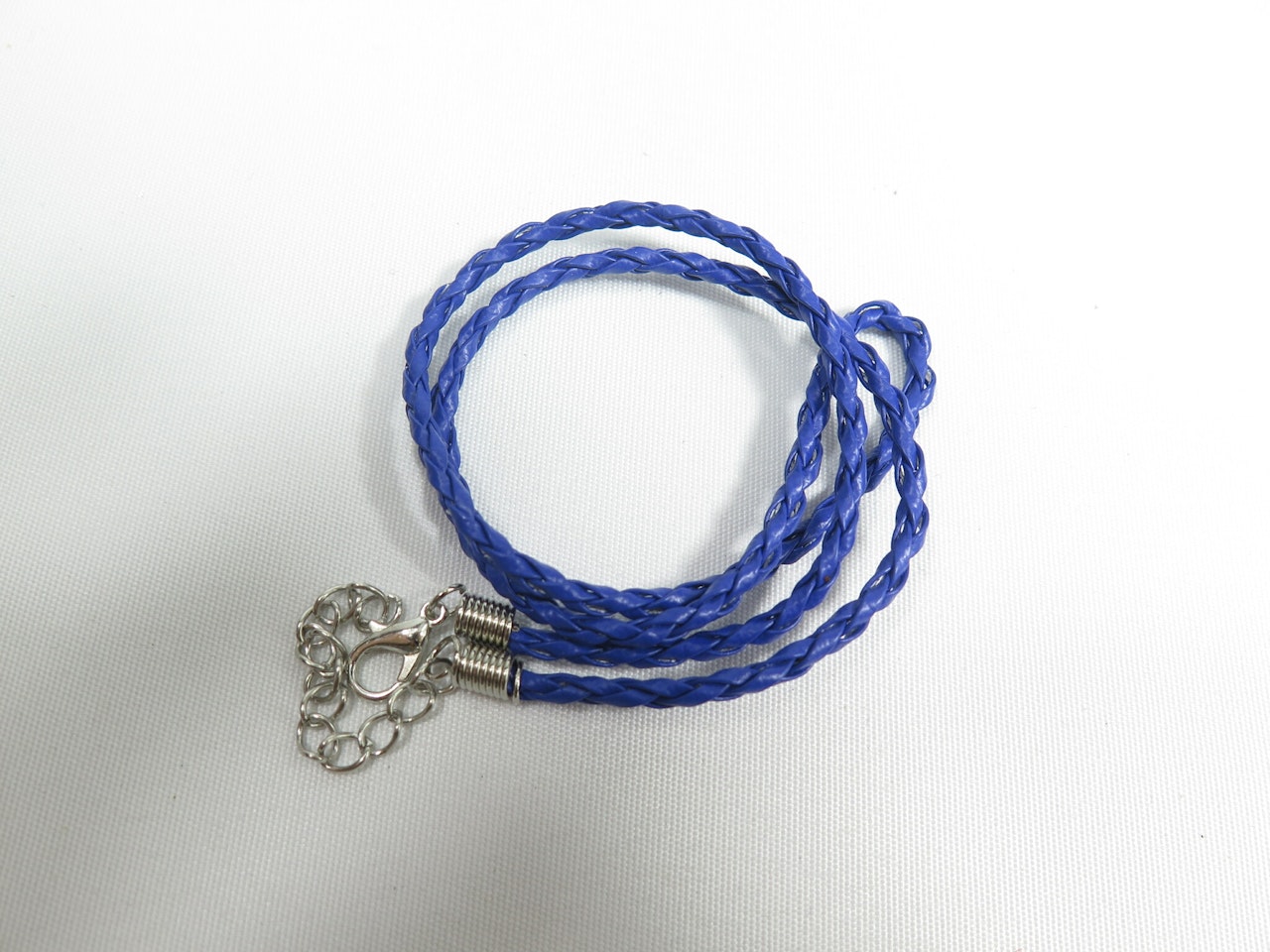 Flätat läder halsband med hummer lås, blå