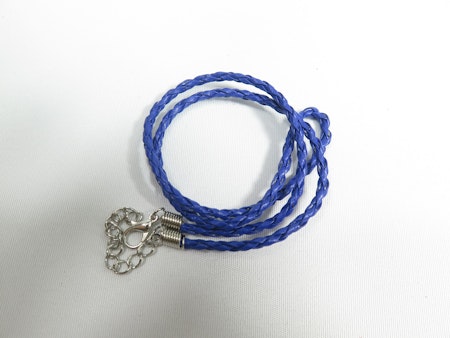Flätat läder halsband med hummer lås, blå