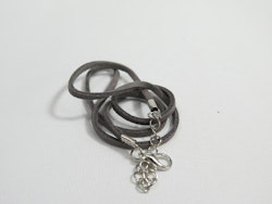 Mocca halsband med hummer lås, grå