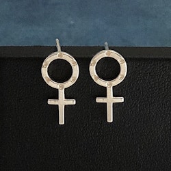 Venus - Stiftörhängen med lite större kvinnosymbol