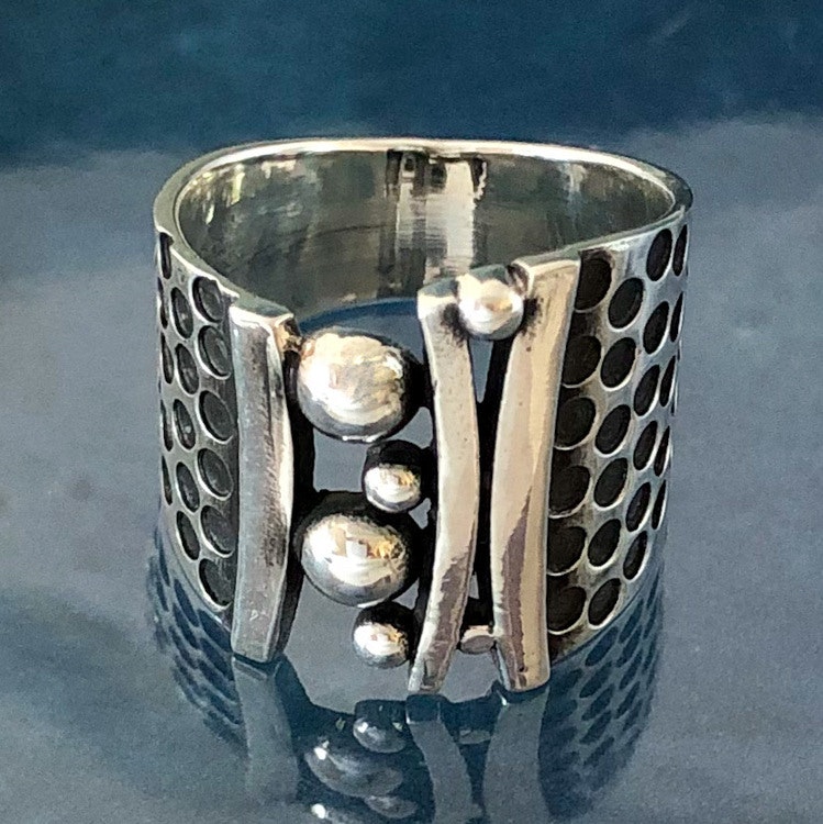 Kaija - Silverring i härlig design