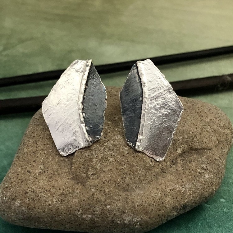 Silja - Silverörhängen i svart och vitt