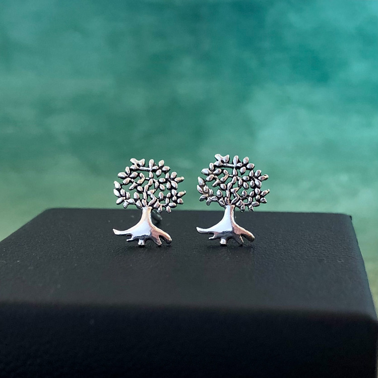 Livets träd - Små fint detaljerade silverörhängen